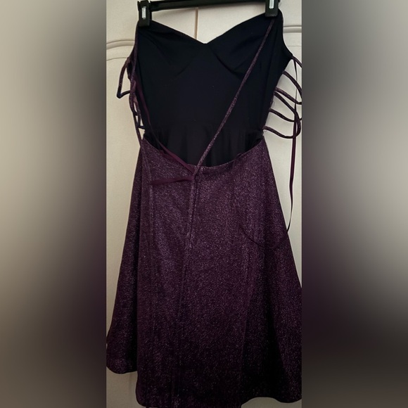 Macys City Studio Purple Metallic Glittery Tie Back Mini Dress Women's Size 1 - Picture 3 of 3